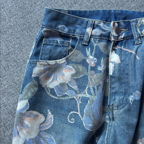 Wide Leg Floral Oversized Jeans - Picture 2 of 4